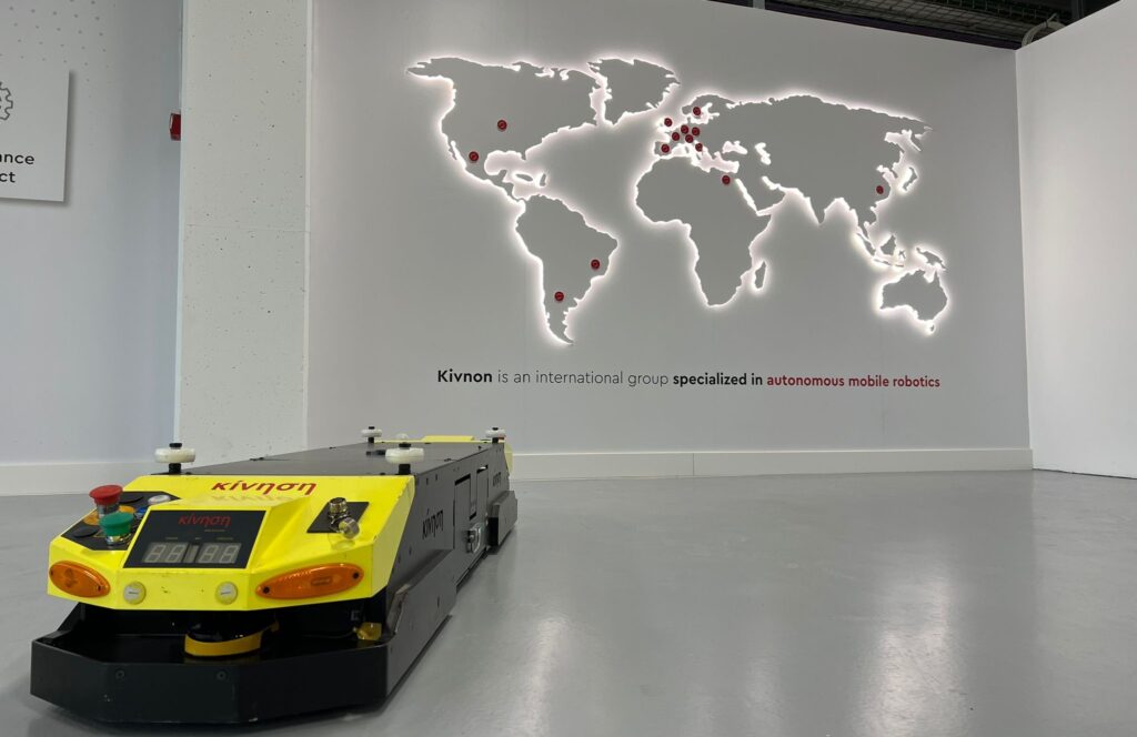 Mapa mundi lights in our New Showroom, for demos and showcases